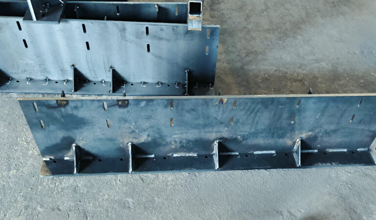 Spawanie blach mocujących